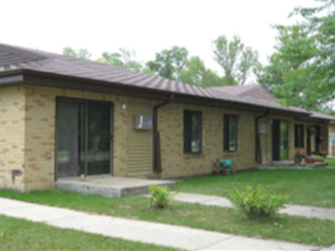 Agassiz Apartments Exterior Back Image